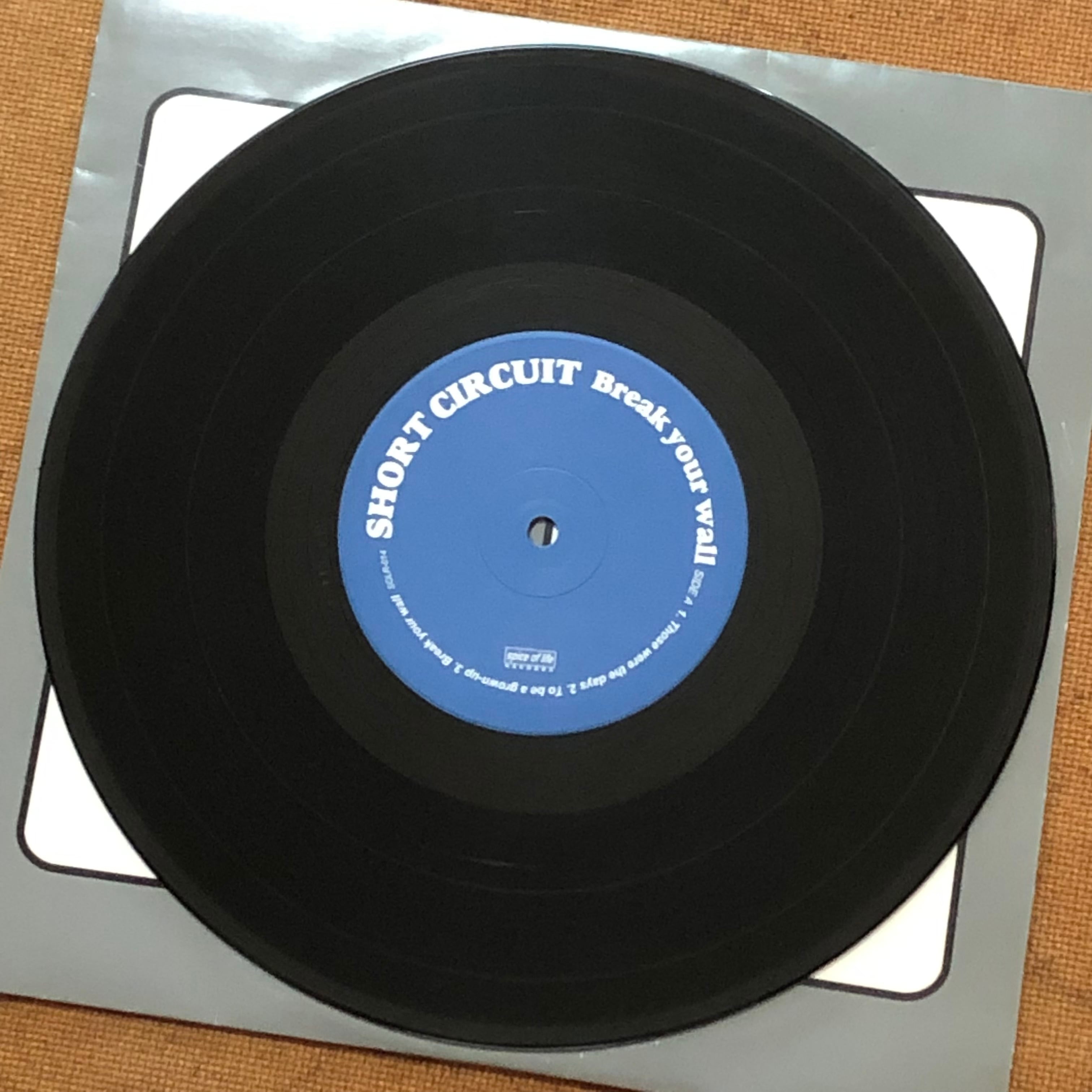 邦楽 SHORT CIRCUIT / Break your wall SHORT CIRCUIT/BREAK YOUR WALL | KNOW YOUR RIGHTS RECORDS