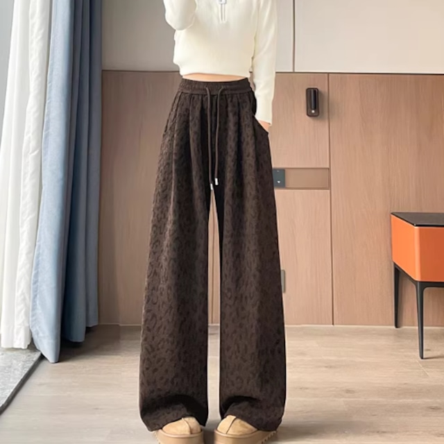 【送料無料】 ワイドパンツ 2色 フレア Aライン ロング ポケット 紐 裏地 厚手生地 暖かい かわいい 大人可愛い 大人女子 綺麗 シンプル カジュアル 大人 上品 おしゃれ お洒落 こなれ感 ラフ コンサバ 着痩せ 無地 ヒョウ柄 冬 30代 40代 レディース 女性用 デート お出かけ 女子会 お呼ばれ 休日 お茶会 授業参観 着回し 普段使い ファッション コーデ スタイル 楽ちん 体型カバー オーバーシルエット 垢抜け 動きやすい ブラウン グレー 大人カラー ベイクドカラー ニュアンスカラー