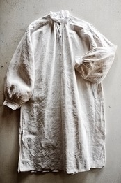 1900s フランス 清貧の画家へ 手織りシャンブルリネンによるグランパシャツ アンティーク