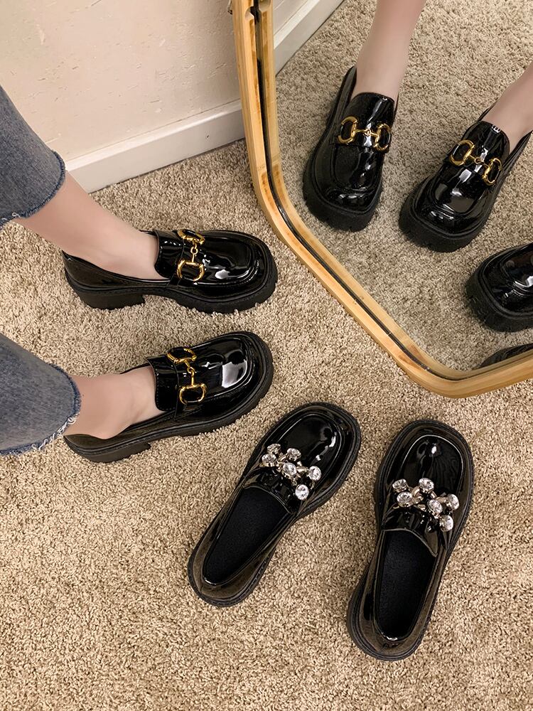 スプリングオータムレッドスタイルスタンダードラインストーンレザー 靴 シューズ レトロ 春物 秋物 部族の婦人靴69254641925