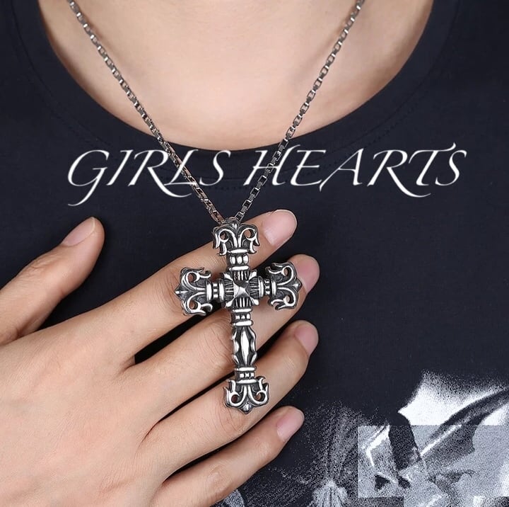 シルバーメッキ 十字架 ネックレス【海外製】チェーンなし シルバーメッキ 十字架 ネックレス【海外製】チェーンなし