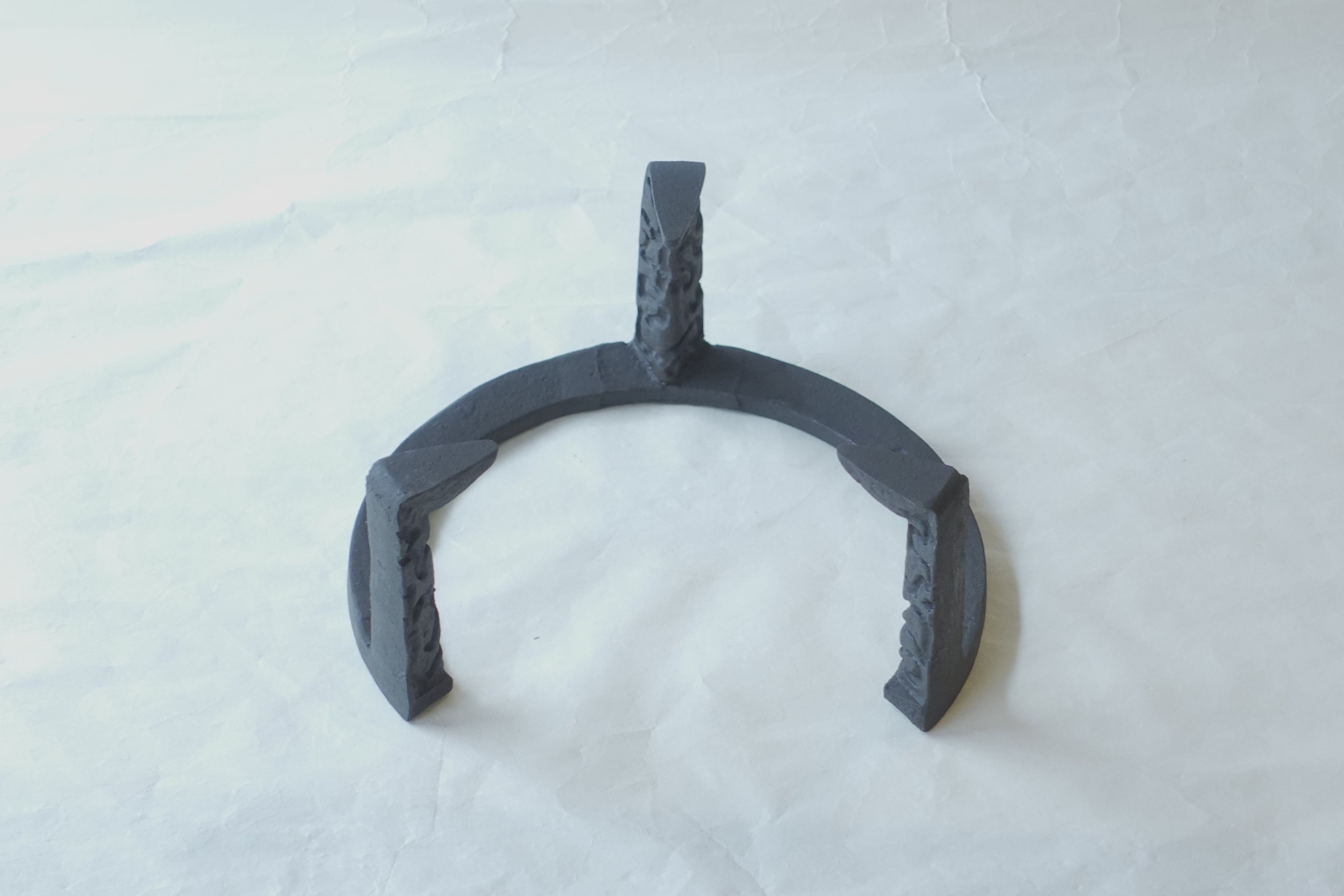 日本製 風炉用 五徳 虫食い 7寸 鉄製 | 小林漆陶