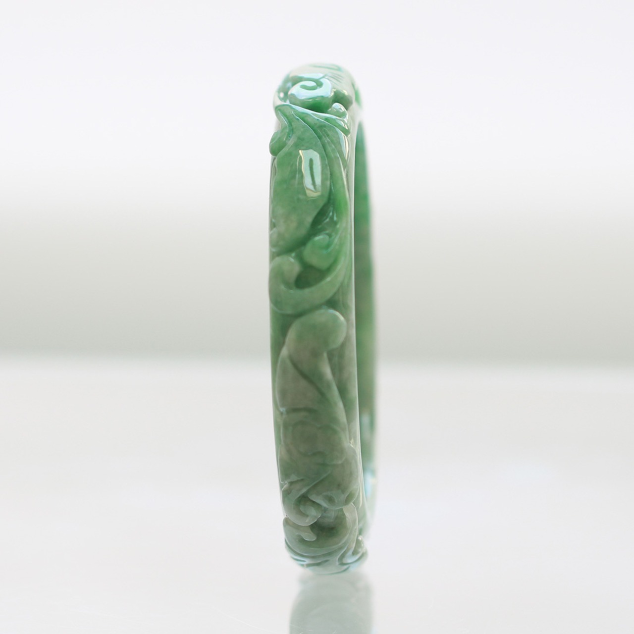 【内径 約60.3mm】 Carving  翡翠バングル A貨翡翠 jd_bg1513