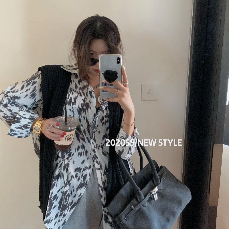 ヒョウ柄の折り畳み式ショールルーズ長袖シャツジャケット女性秋のアウターウェアオールマッチミディアム丈シャツホワイトトップ ブラックストロベリース22203435721