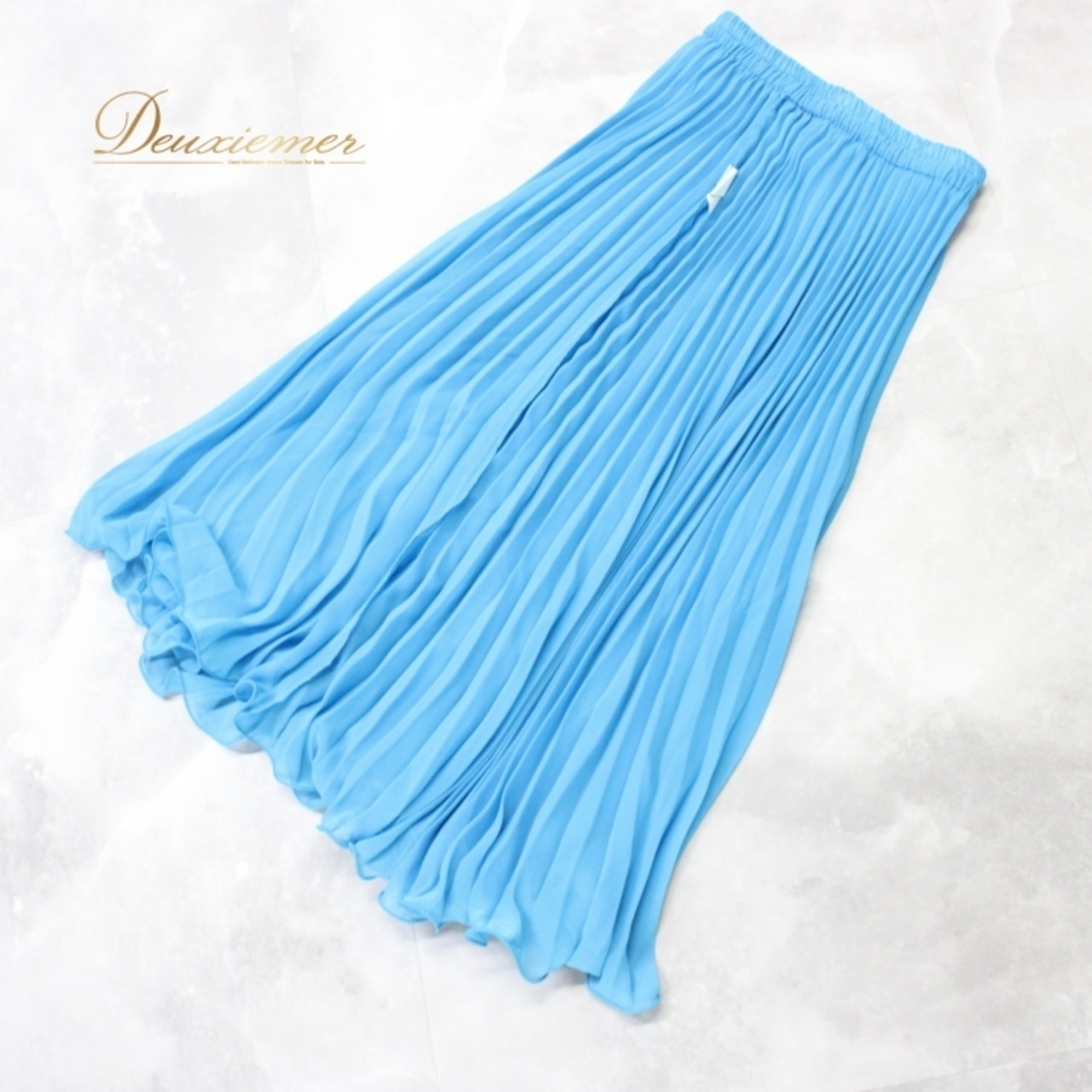 社交ダンス 衣装 スタンダード スカート レッスンウェア 女性用 レディース オールシーズン 水色 ブルー系 プリーツ 無地 シンプル 上品 清楚 デザイン 軽やか おしゃれ 体型カバー 上品さ お手入れ簡単 フィット感 レッスン着 楽器用 太もも 伸縮性