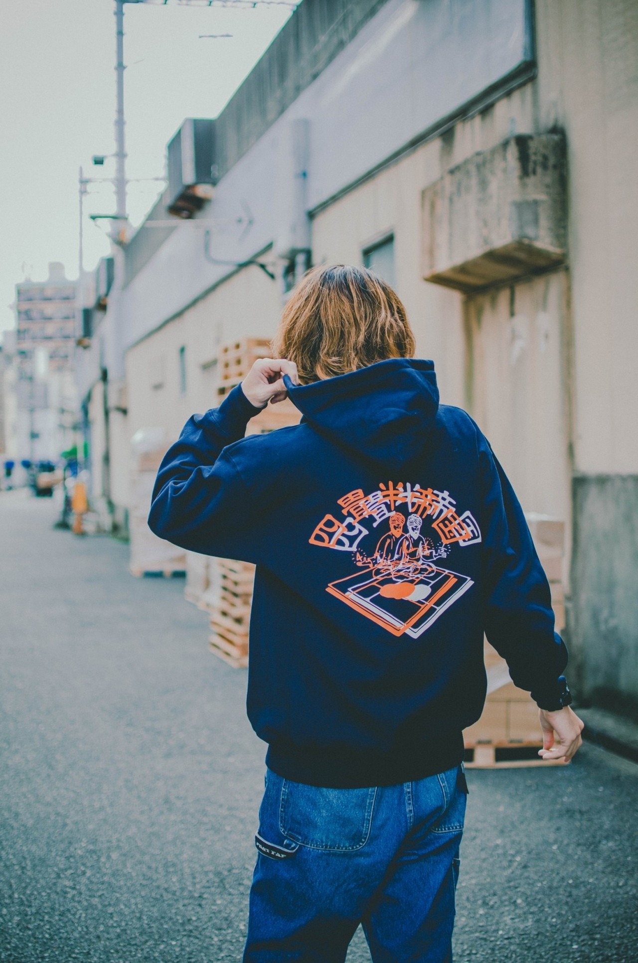 四畳半帝国Hoodie-blurred　紺