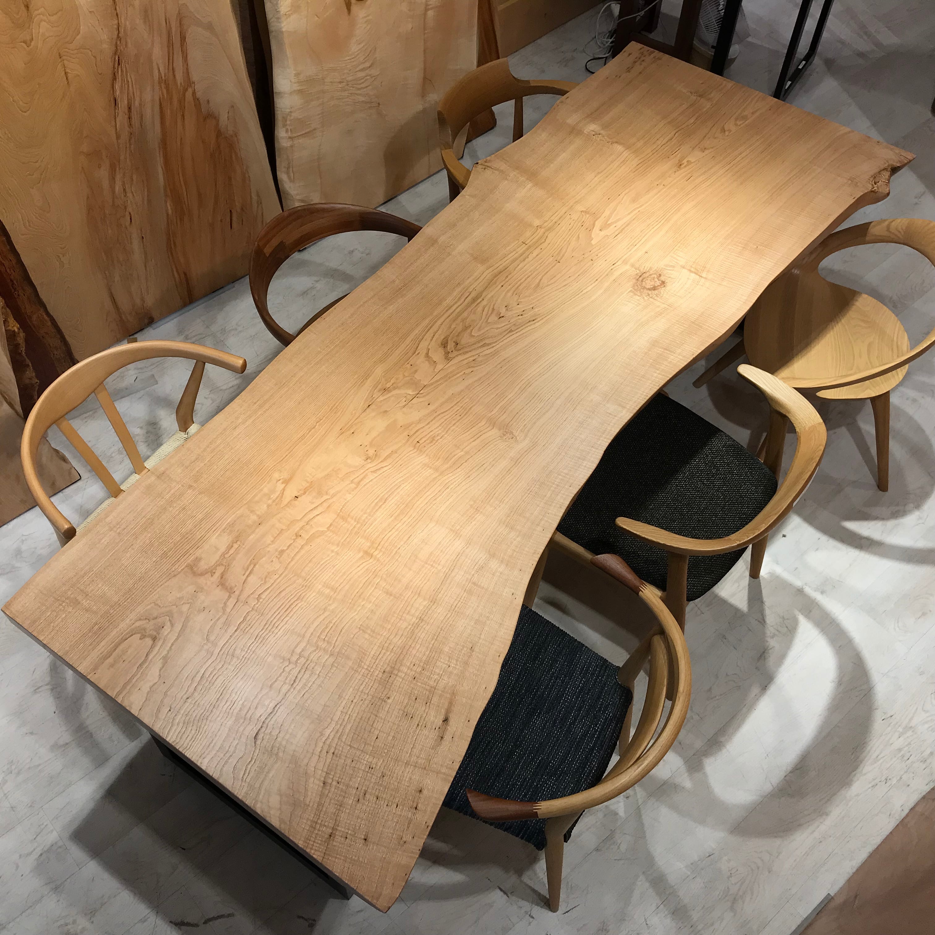 6~8人掛け(2300~2600㎜未満) | 千年家具 - 一枚板 テーブル専門店