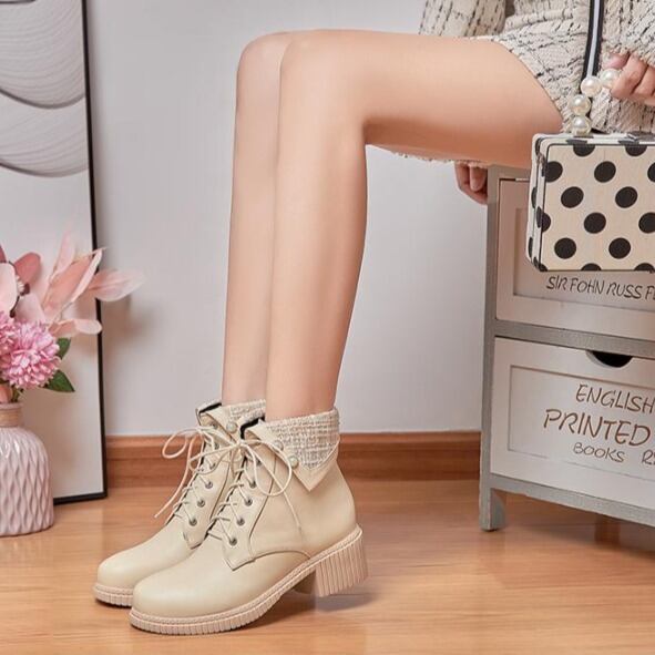 2色 折り返しデザインレースアップショートブーツ Sucrier シュクリエ お砂糖みたいに甘くてかわいい 量産型プチプラガーリー服 通販