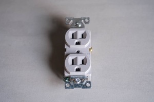 アース付アメリカンコンセント(Gray)