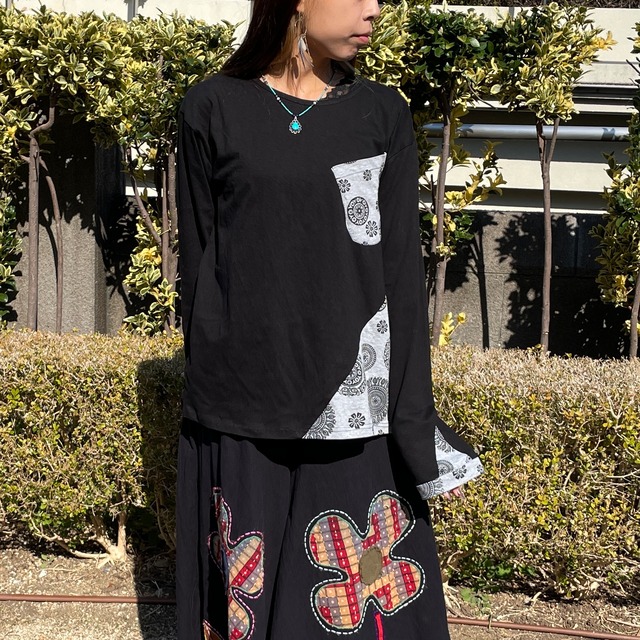 マンダラ柄ロングティシャツ