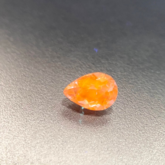 すぴか様　◇アウイナイト◇（蛍光）ドイツ産　0.185ct