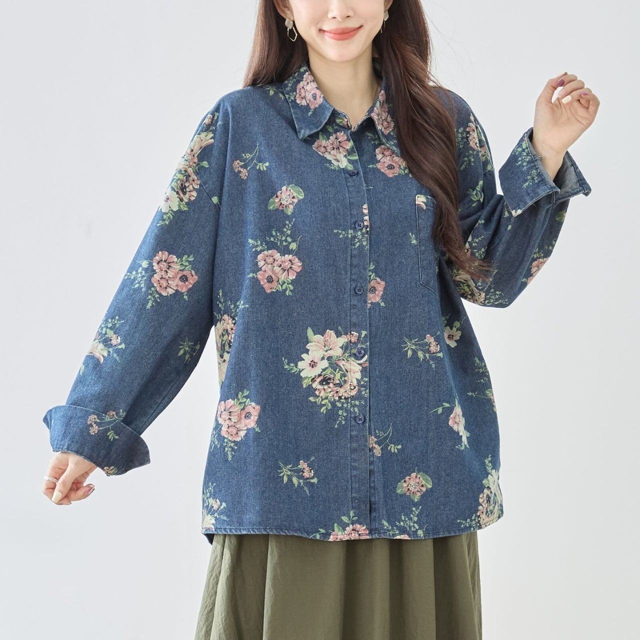 新作][TRUBE]フラワープリントデニムシャツ 長袖シャツ 花柄