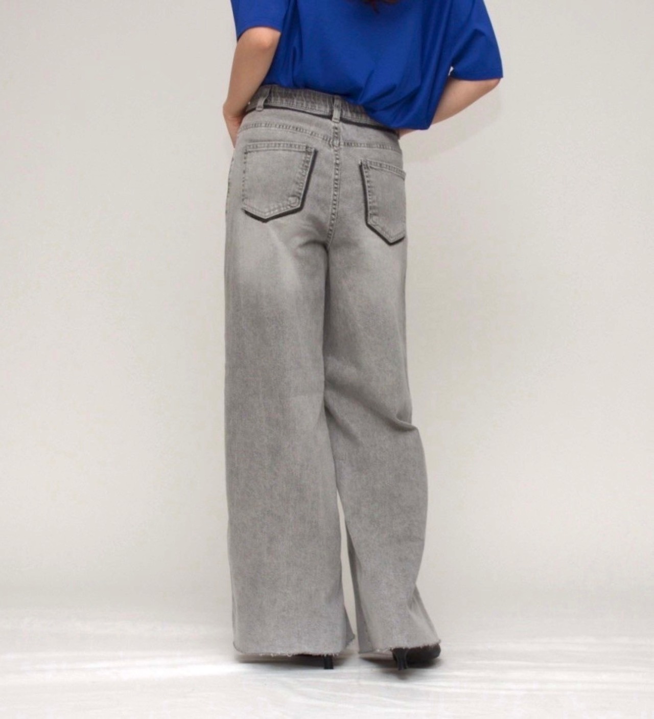 praia ウエストゴム　セミワイドデニム　ライトグレー　26513