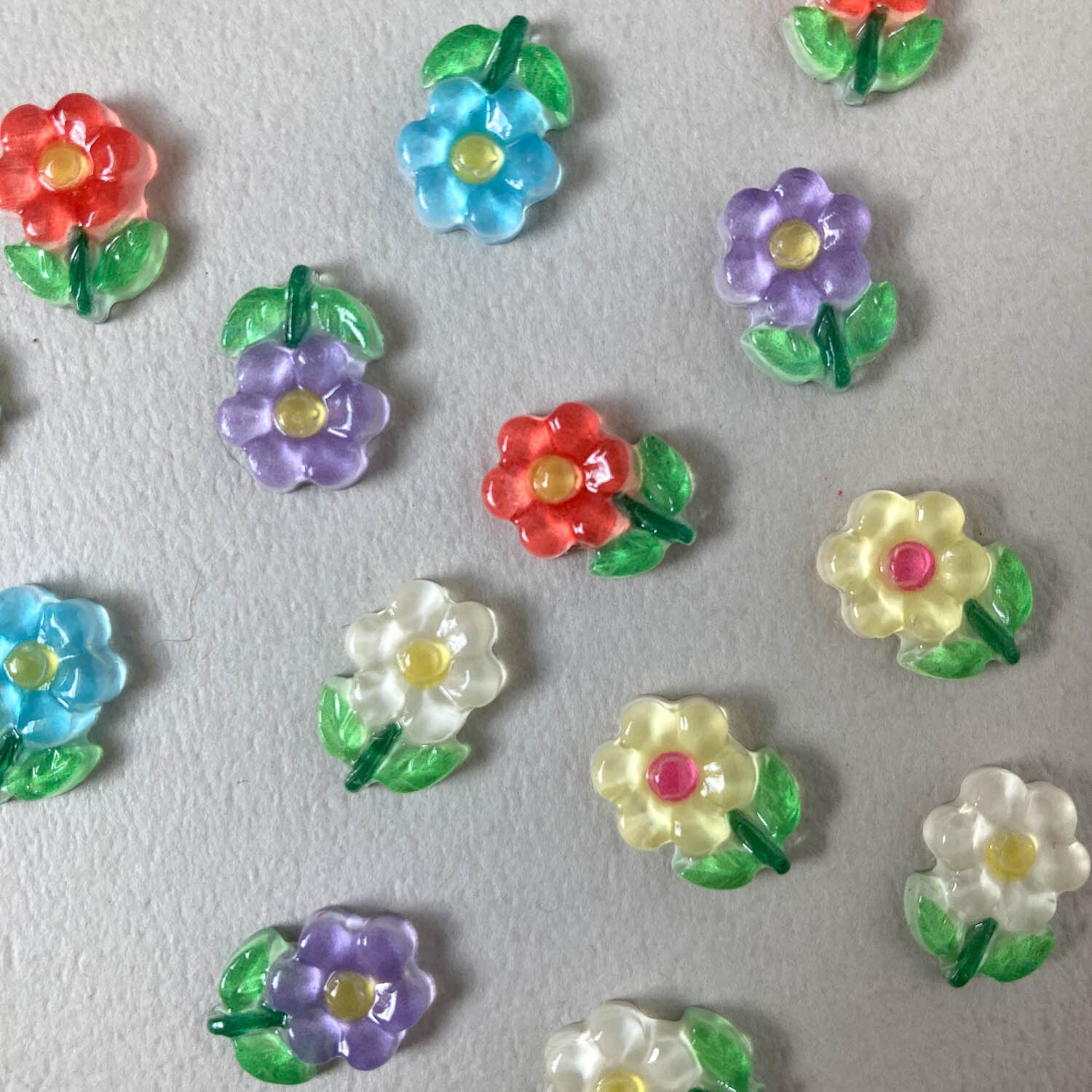 カラフルお花のデコパーツパック(2p・13mm)