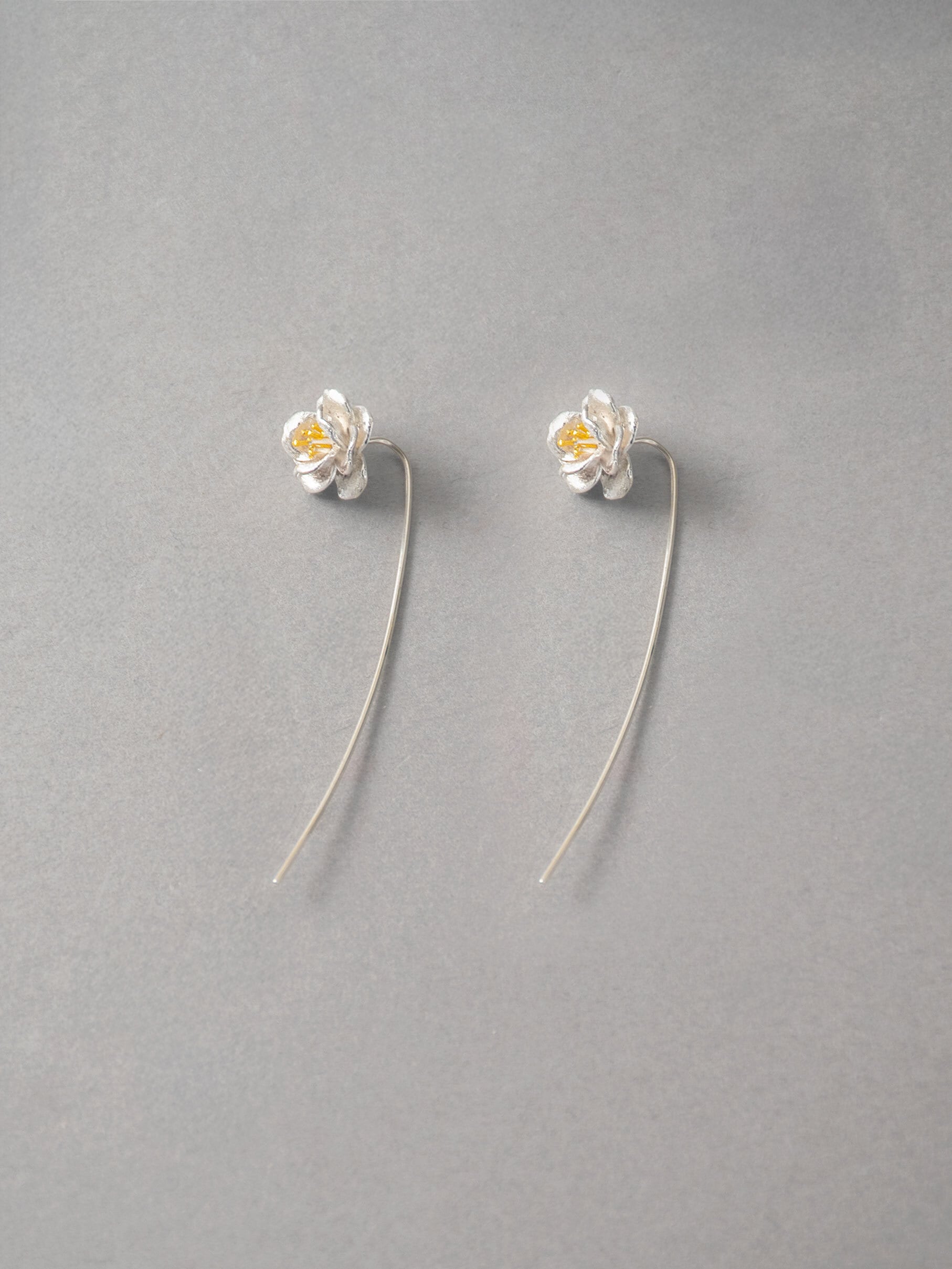 白椿ブローチピアス ゴシックでエレガントなファッションピアス f250daabc319ecc12592d3b51f0780