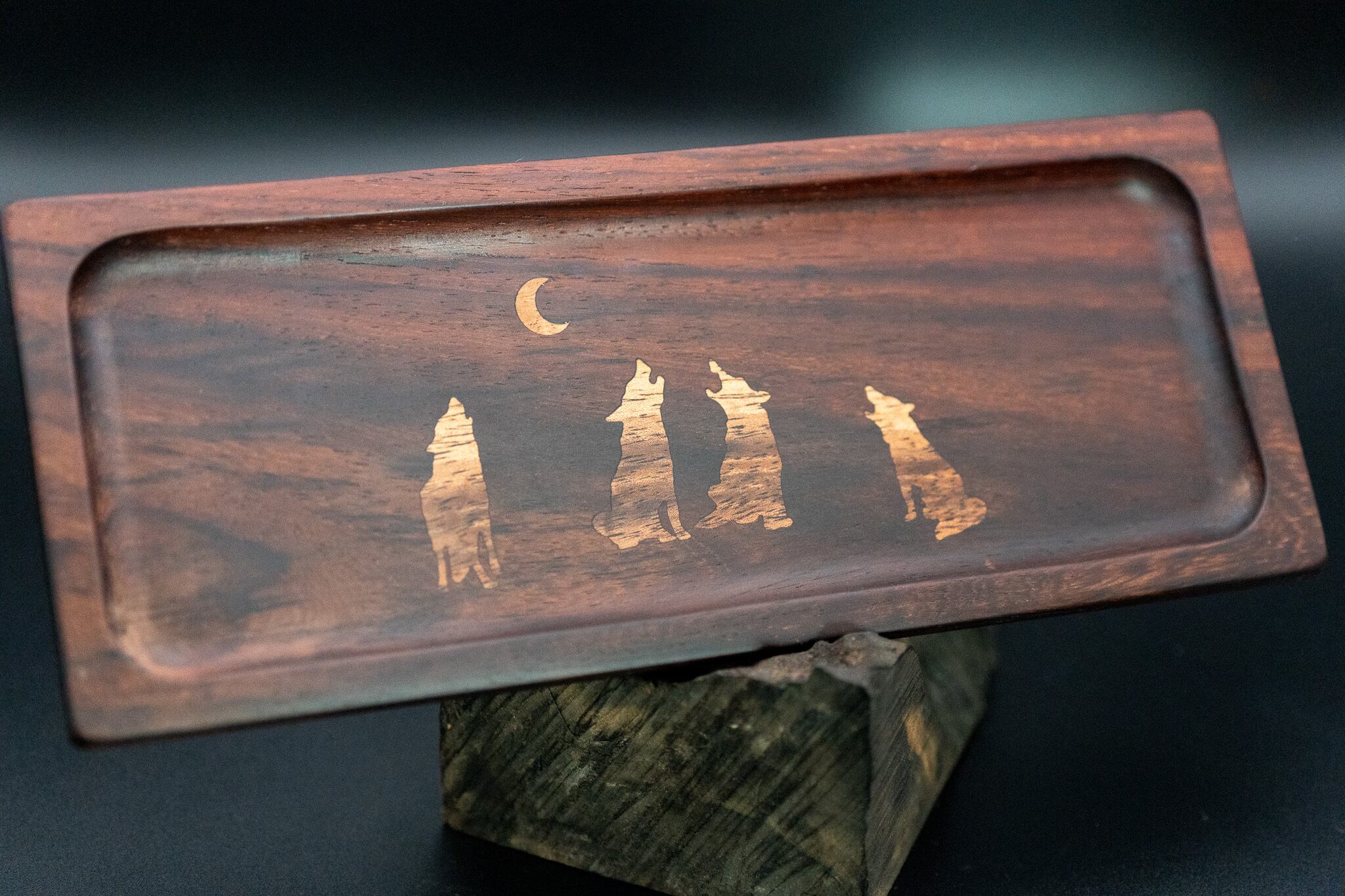 【唐木三大銘木】紫檀 (ソノケリン) ペントレイ 象嵌 月に吠える