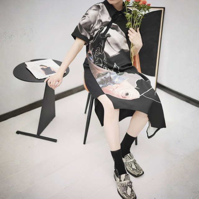Asymmetric fish graphic shirt one-piece C1603
