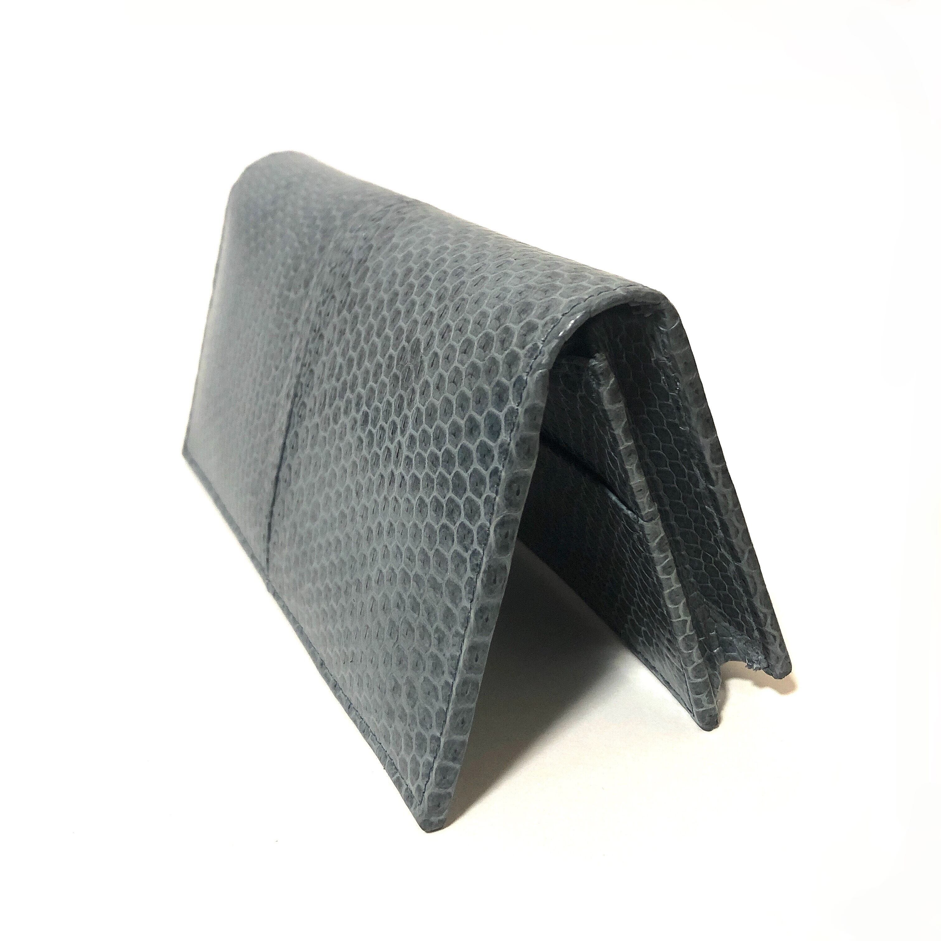 ウミヘビ 海蛇 二つ折り財布 シースネーク 長財布 グレー | GYPS FLAT