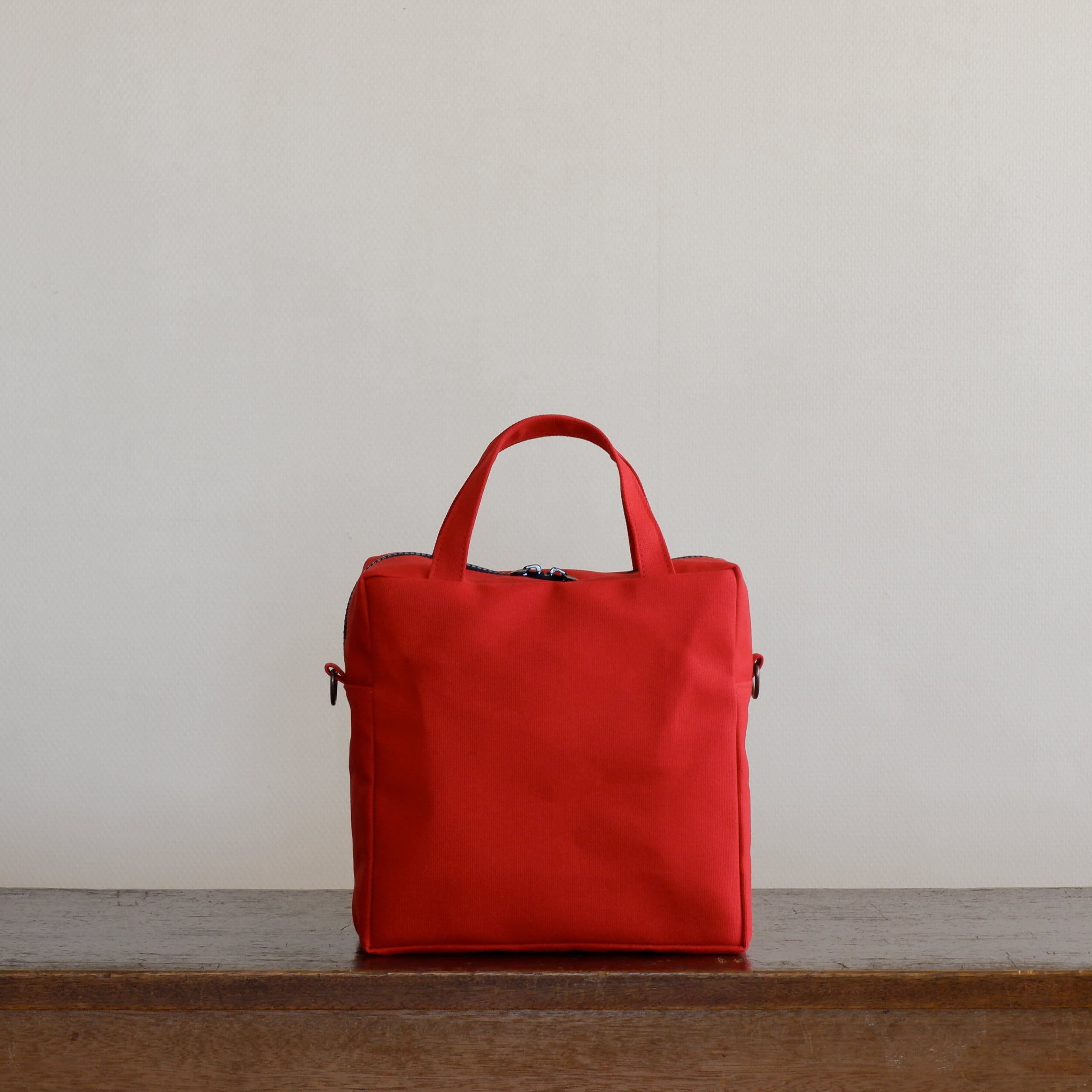 スクエア2wayトート S 赤 / 8号帆布 | aoya bags | シンプルで少し