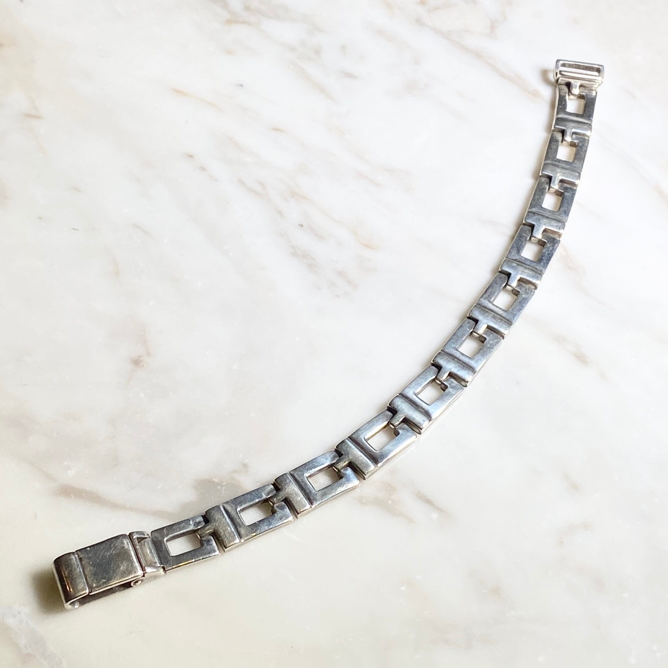 GUCCI silver “G” link chain bracelet | NOIR ONLINE