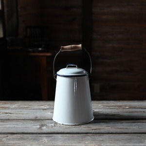Enamel Milk Pot / エナメル ミルク ポット〈 琺瑯・ホーロー・店舗什器・アンティーク ・ ヴィンテージ 〉113825