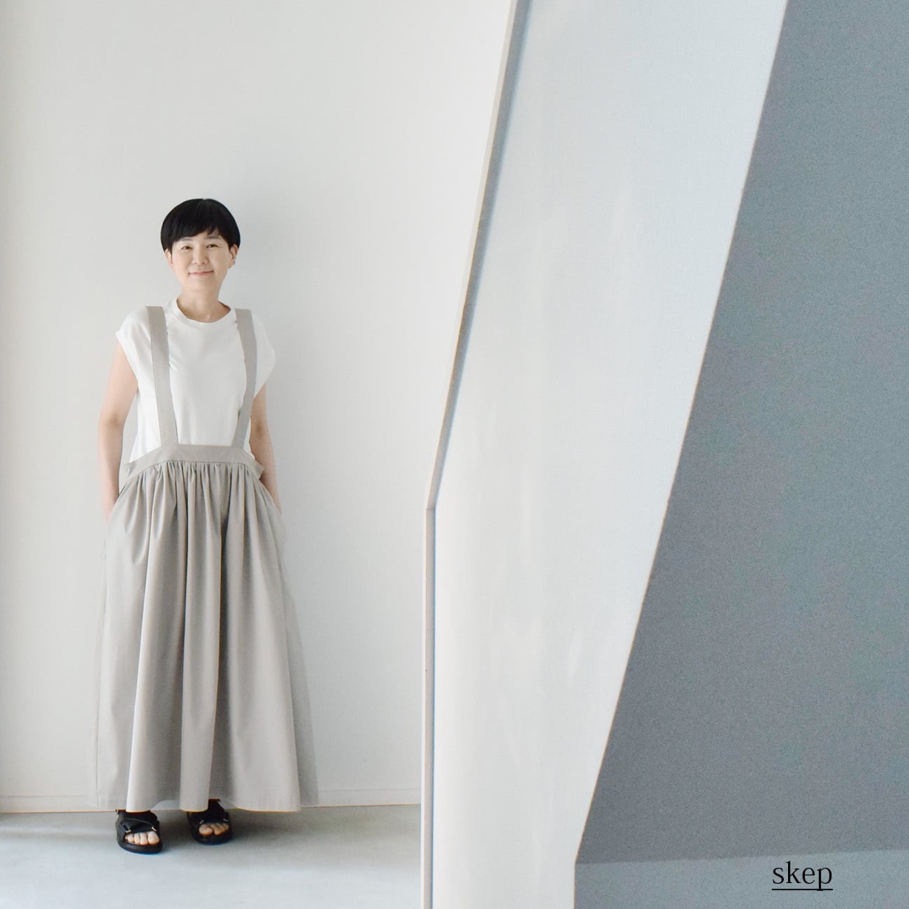 ギャザージャンパースカート：グレー［SK03JSGY］ | skep-online
