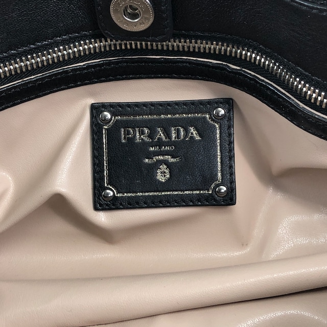 PRADA プラダ ショルダーバッグ ブラック プッシュロック レザー スタッズ セミショルダー vintage ヴィンテージ オールド mh4vuk