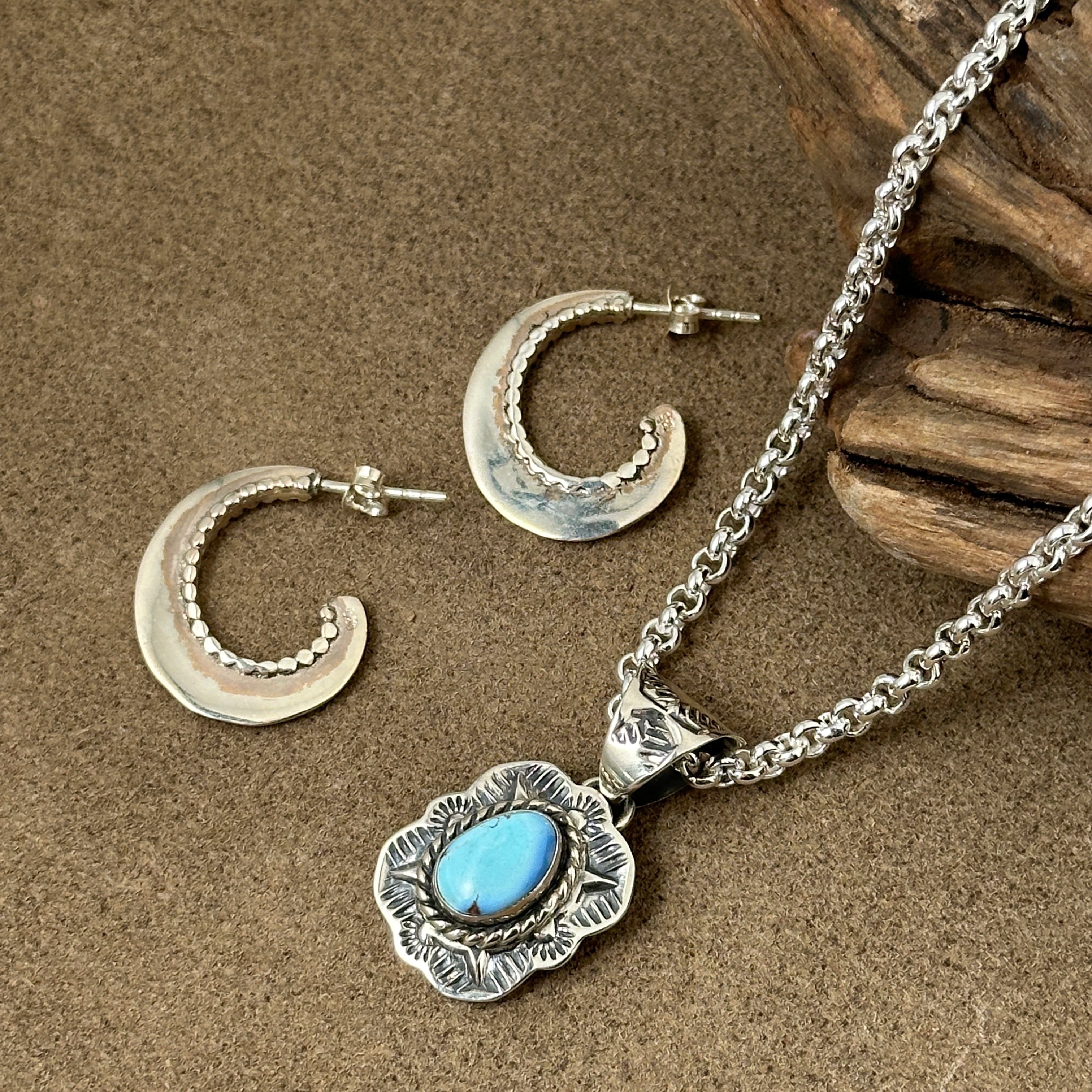 Indian Jewelry 》【一点物】ゴールデンヒル ターコイズ レクタングル