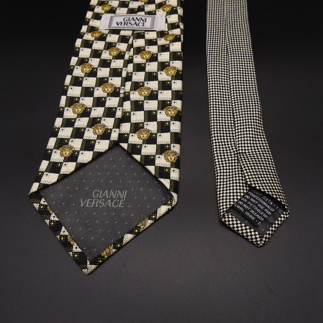 最高級シルク100%【正規品】ジャンニ・ヴェルサーチ GIANNI VERSACE 
