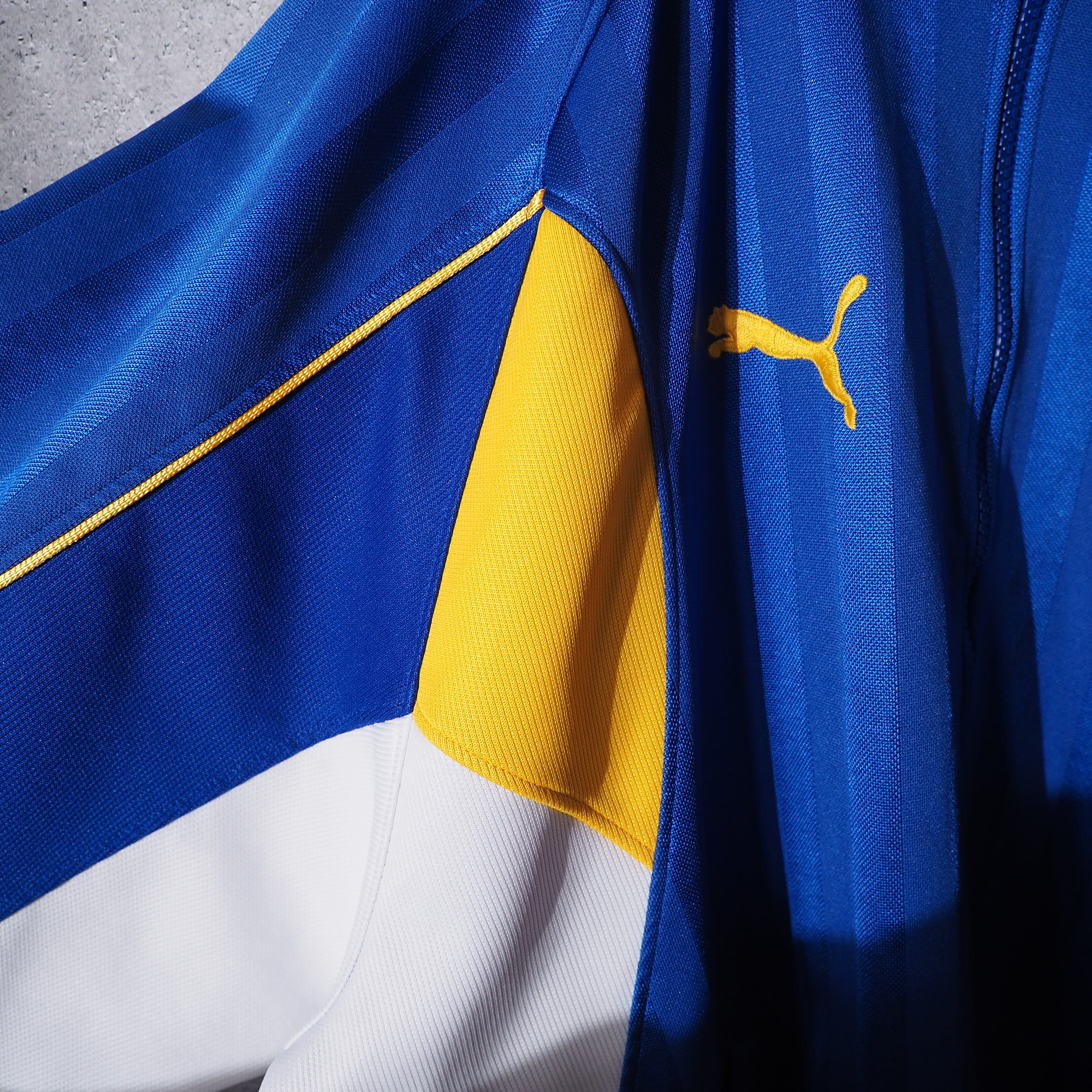 1990s ” PUMA ” Good color panel switching vintage loose track jacket