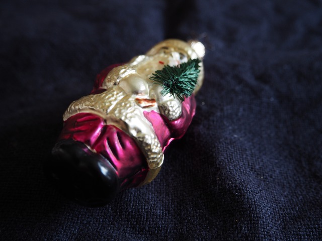 EUROPE Vintage Christmas glass ornament : Santa B