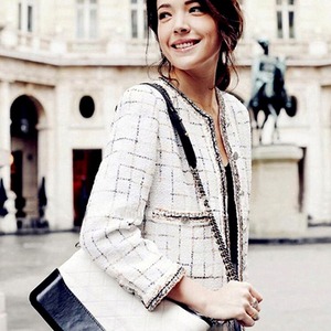 ツイード ショート コート ジャケット テーラード セットアップ 韓国 ファンシー ツイード 生地 レディース スーツ スカートフォーマル 入学式 卒業式 ママ スーツ きれいめ シャネル コサージュ 毛糸 セレモニー エレガント シック モード 通勤 デイリー タウン お出かけ デート OU-014KT