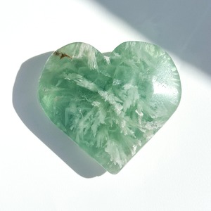 エンジェルフェザーフローライトハート 32◇ Angel Feather Fluorite ◇天然石・鉱物・パワーストーン・インテリア