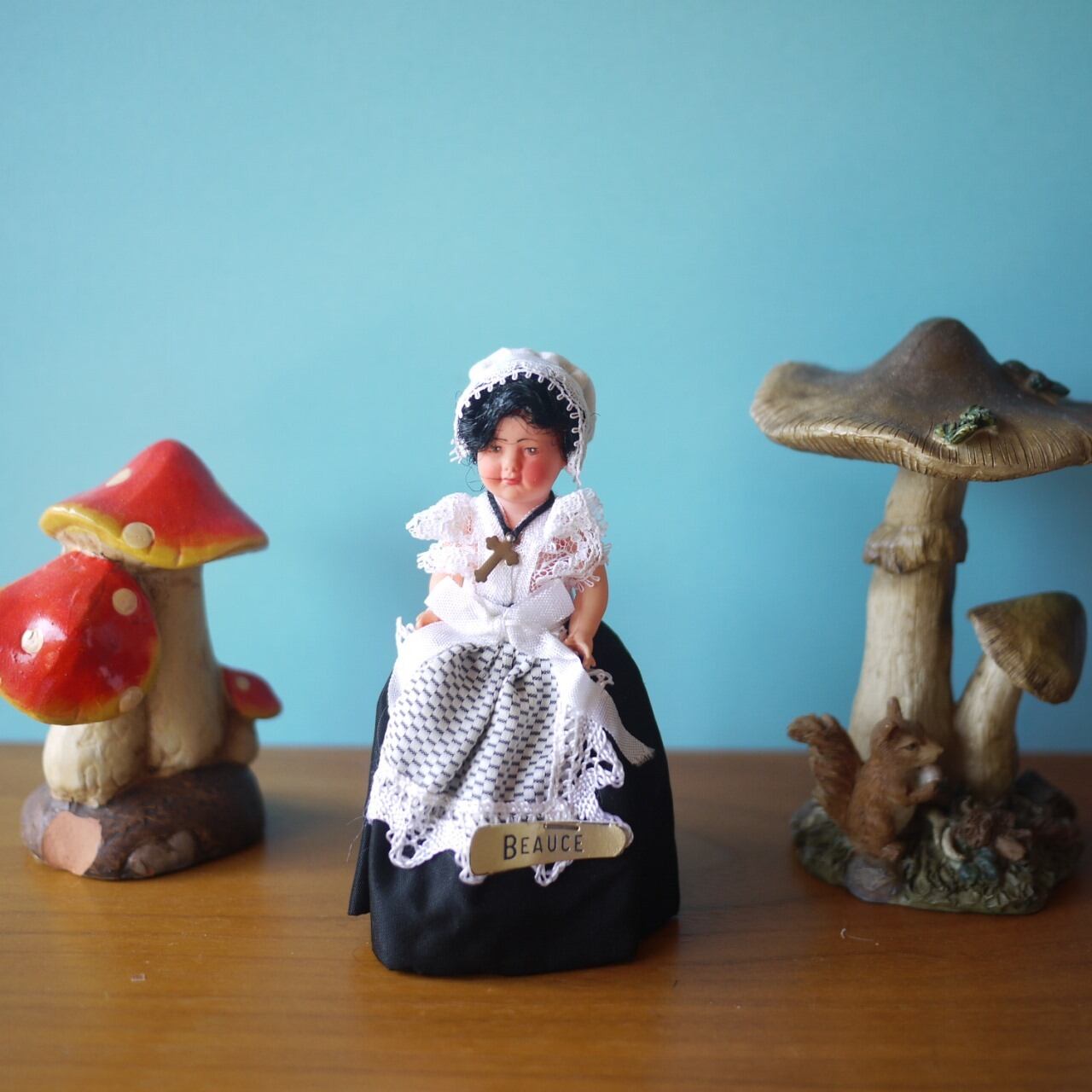 フランス民族衣装人形 フォークロアドール コスチュームドール BEAUCE