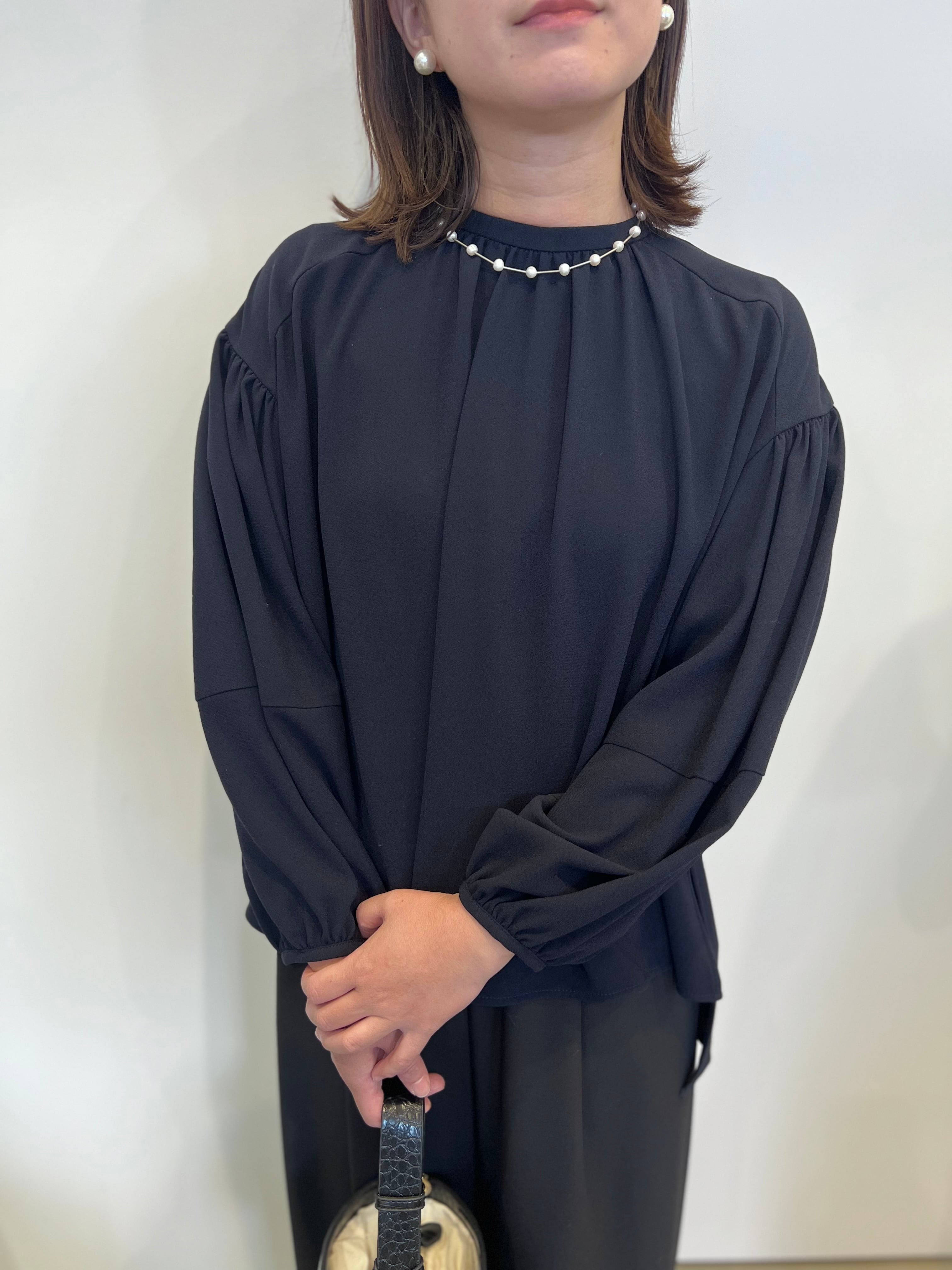 【PASSIONE】ギャザードロップショルダーブラウス 516910