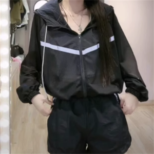 【送料無料】 スポーツウェア アウター 3色 袖あり 長袖 ジャケット ヨガウェア Vネック Aライン フレア バイカラー 薄手 可愛い 大人可愛い きれいめ シンプル ラフ カジュアル シック コンサバ 華やか 大人 上品 おしゃれ こなれ感 無地 春 夏 20代 30代 40代 レディース 女性 休日 お出かけ 買い物 日常使い 普段使い スポーツ ヨガ トレーニング ジョギング ランニング 部活 運動 ジム ストレッチ フィットネス ファッション 韓国系 オルチャン 楽ちん 体型カバー プチプラ