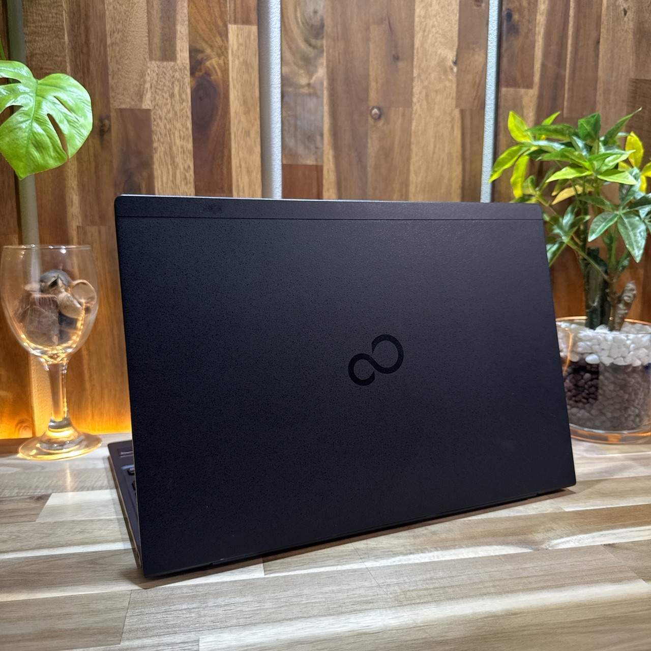 \ 公式ショップ限定価格❣️/ おすすめ《ハイスペック》LIFEBOOK U938/VW 最高峰i7 メモリ12GB SSD256GB フルHD ノートパソコン 安心サポート&3ヶ月保証付き