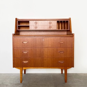 Bureau / BU019