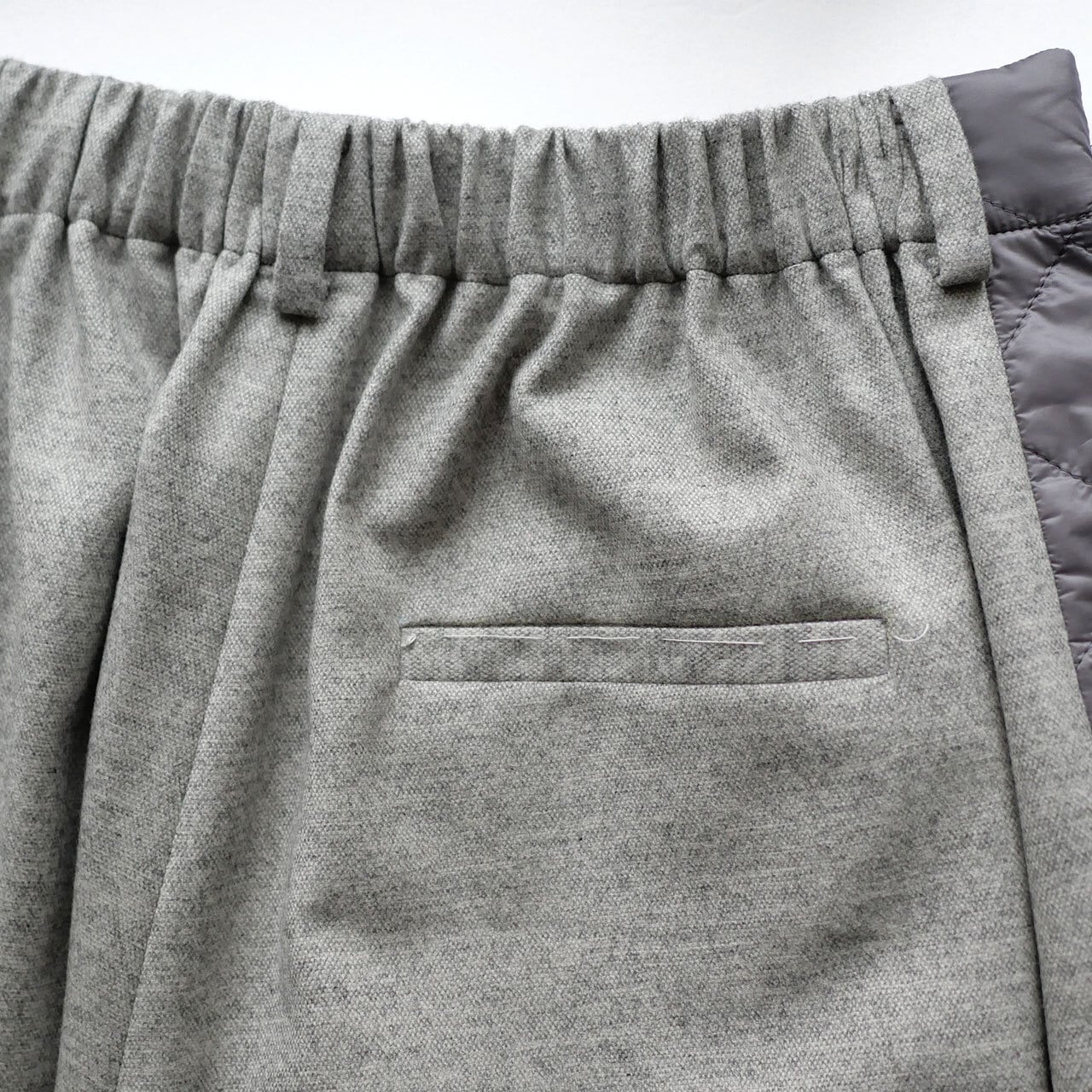 15.【灰色の国】あのキルティングパンツ | さゆうま