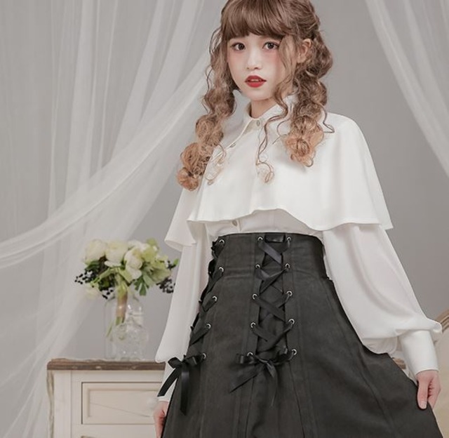 デザインブラウス 2色 ケープ風 長袖 シフォン 無地 ふんわり パフスリーブ 甘ロリ スウィート 華やか かわいい キュート お嬢様 上品 お呼ばれ フェミニン 大きいサイズ サイズ豊富 ゴスロリ ロリータファッション Loli3651 Luxury