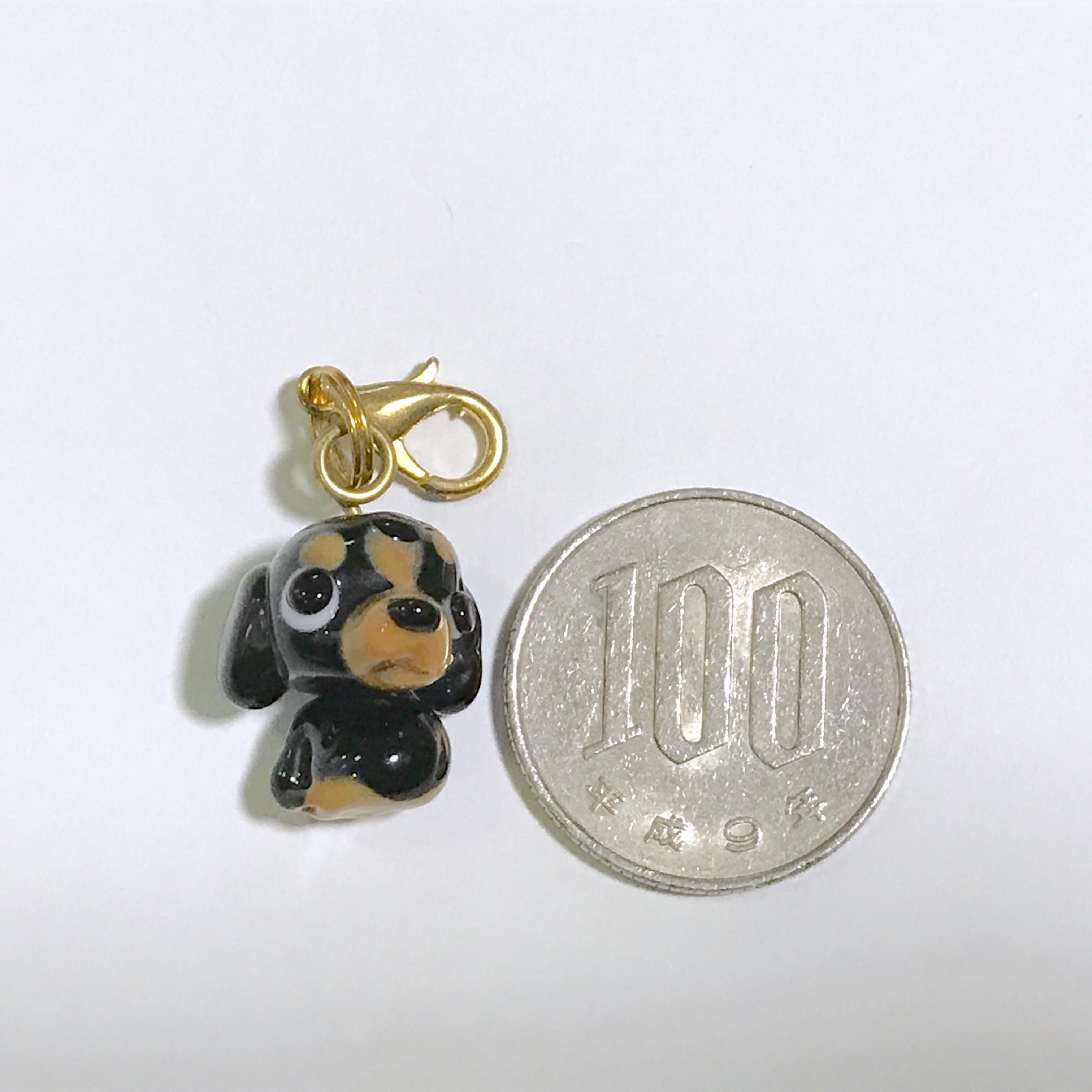 少し豊富な贈り物 受注生産 動物とんぼ玉チャーム キャバリア バセットハウンド ビーグル コッカー 黒ストラップつき その他