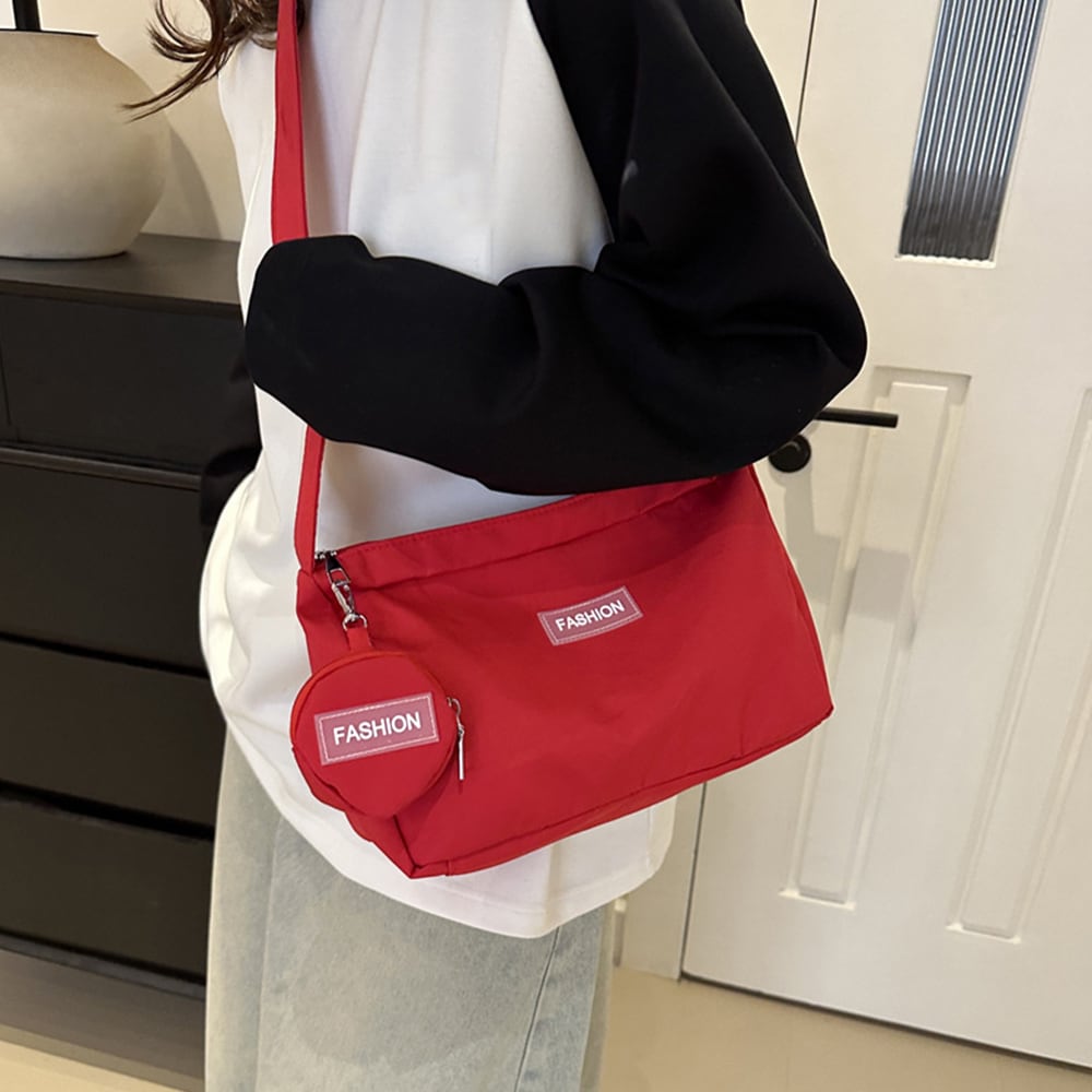 小銭入れ付き ショルダー バッグ レディース 通勤 通学 韓国 軽量 おしゃれ 大人 かわいい カジュアル ナイロン ワンショルダー 大人可愛い 大人女子