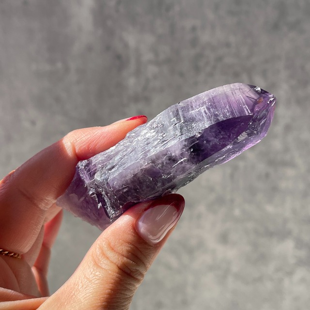 【ナイジェリア・チュチュクリフ産 アメジスト】tutu cliff ③ 鉱物 天然石 パワーストーン