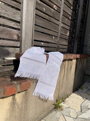 ウクライナ伝統手刺繍祭具タオル「ルシニク」