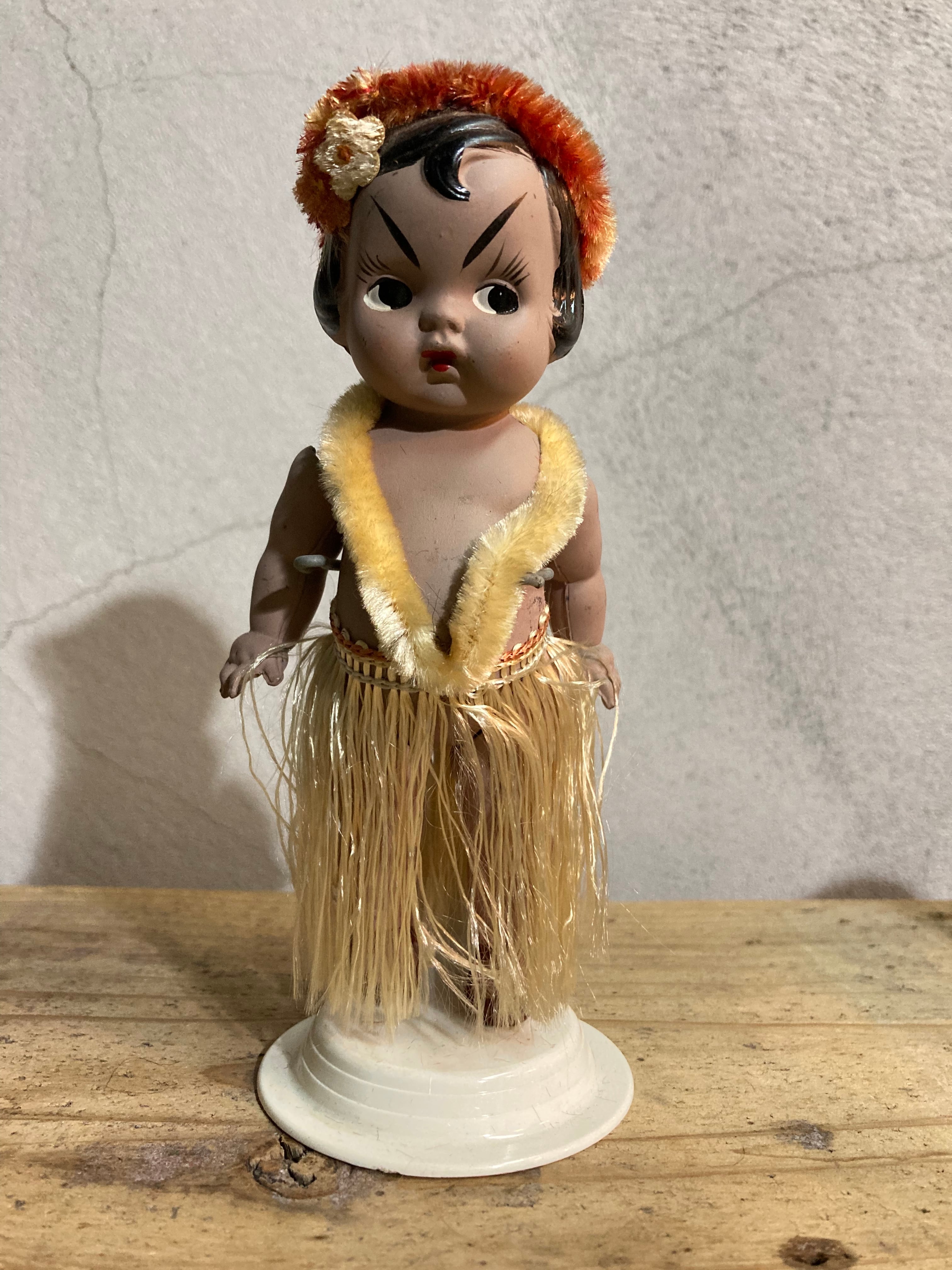 40s HAWAIIAN DOLL  (beady antiques)