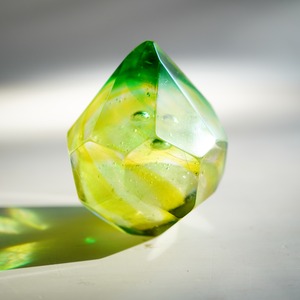 No.1199   空想鉱石硝子　『翠水面・柱状結晶』　蓄光タイプ