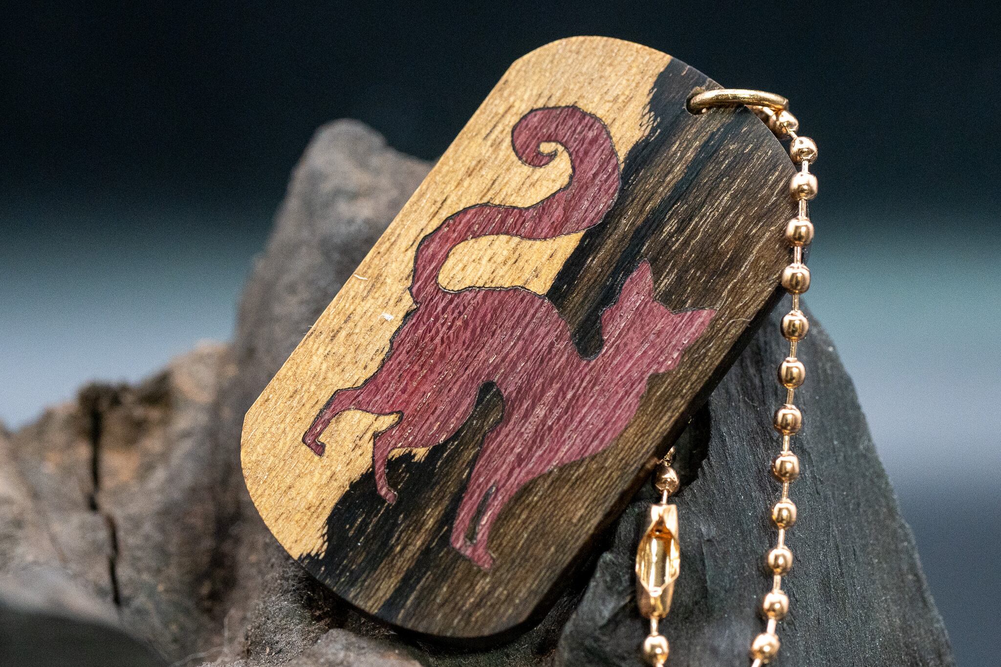 【 マヤの遺産】 ジリコテ ドッグタグ 象嵌 探る視線