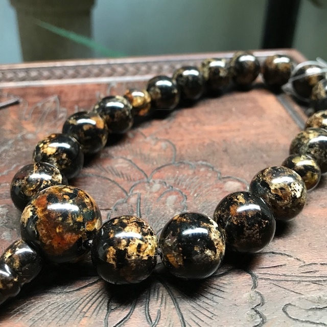 圧縮グリーンアンバー螺鈿琥珀仕立て(Green Amber&Mother-of-pearl work Amber)