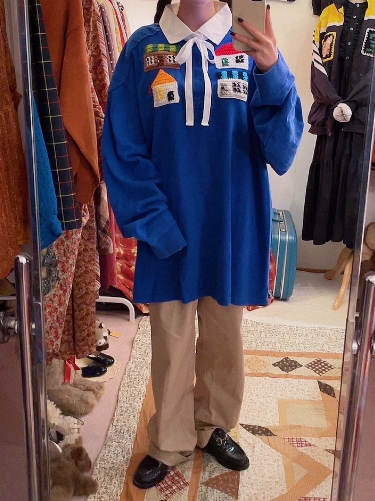 remake / house with the light on blue big polo shirt