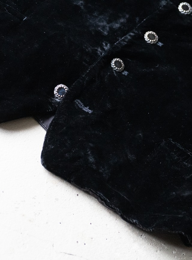 unknown 1980s "BLA" sweat vest